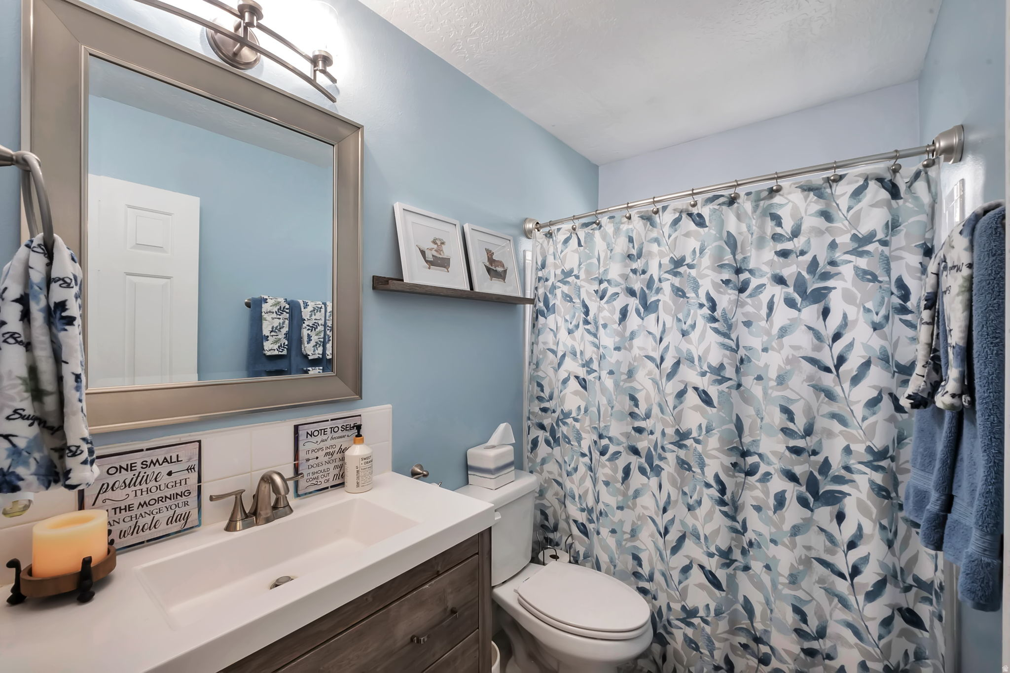 ASH POINT AT SADDLE - Residential