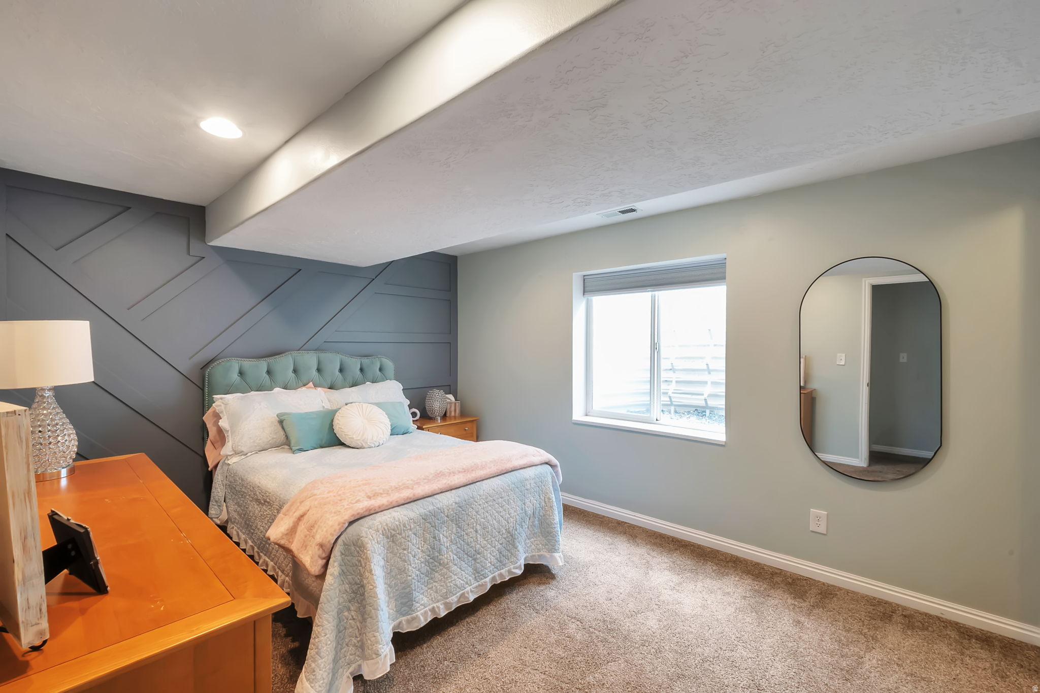 ASH POINT AT SADDLE - Residential