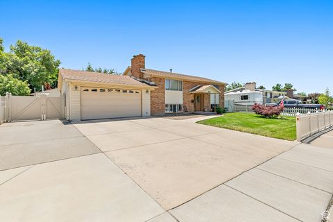 Tiny photo for 500 E 8120 S, Sandy, UT 84070 (MLS # 2117124)