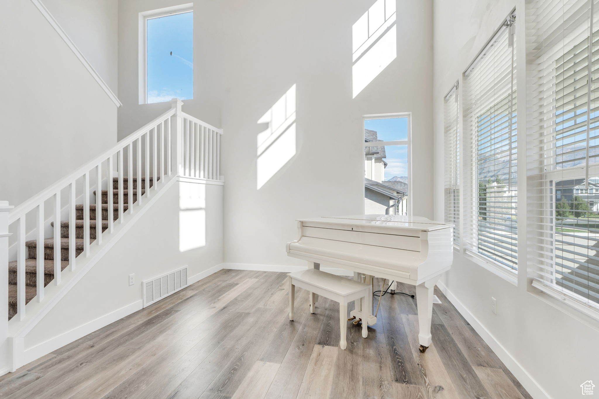 MEADOW CREEK RIDGE - Residential