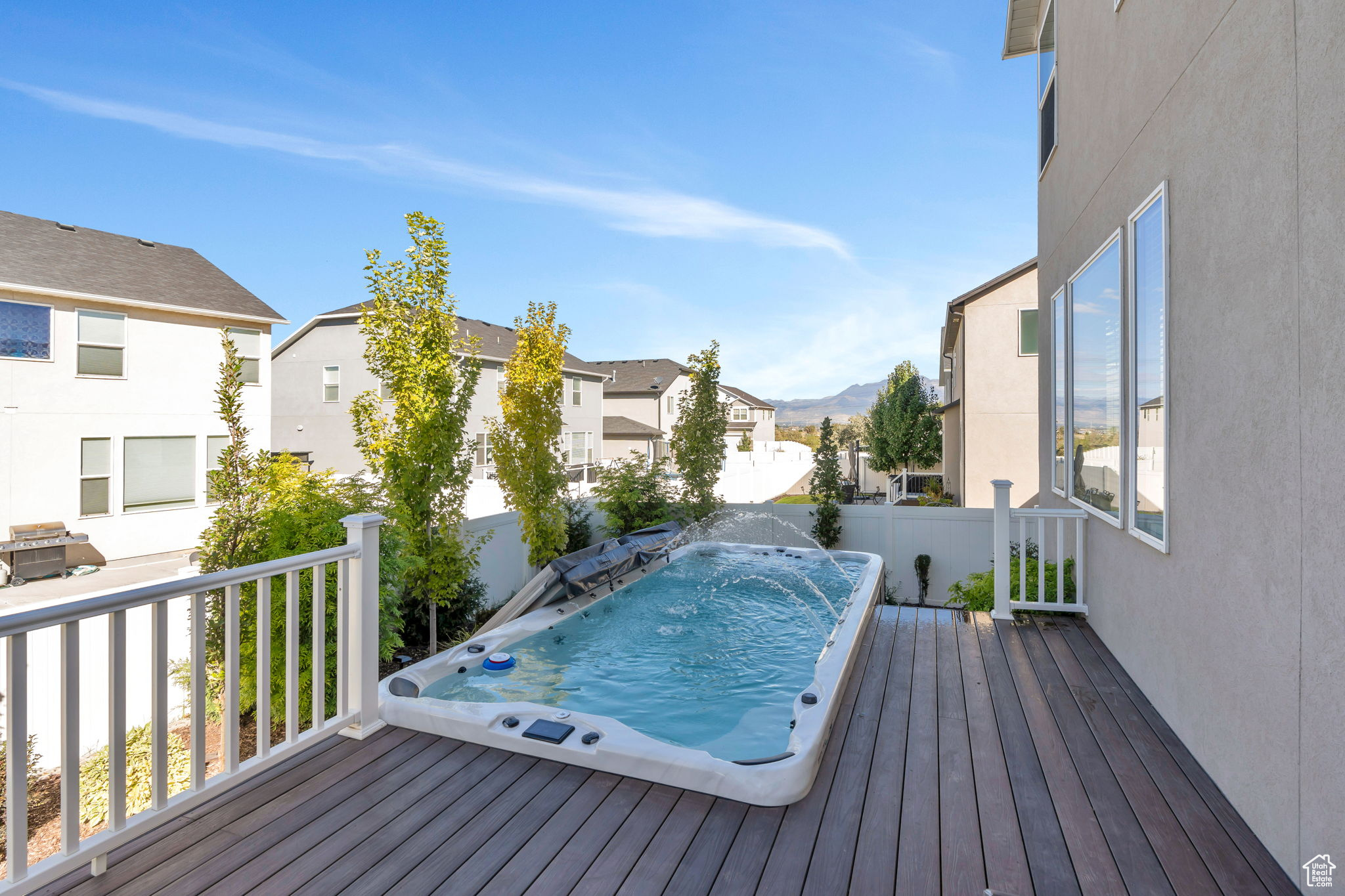 MEADOW CREEK RIDGE - Residential