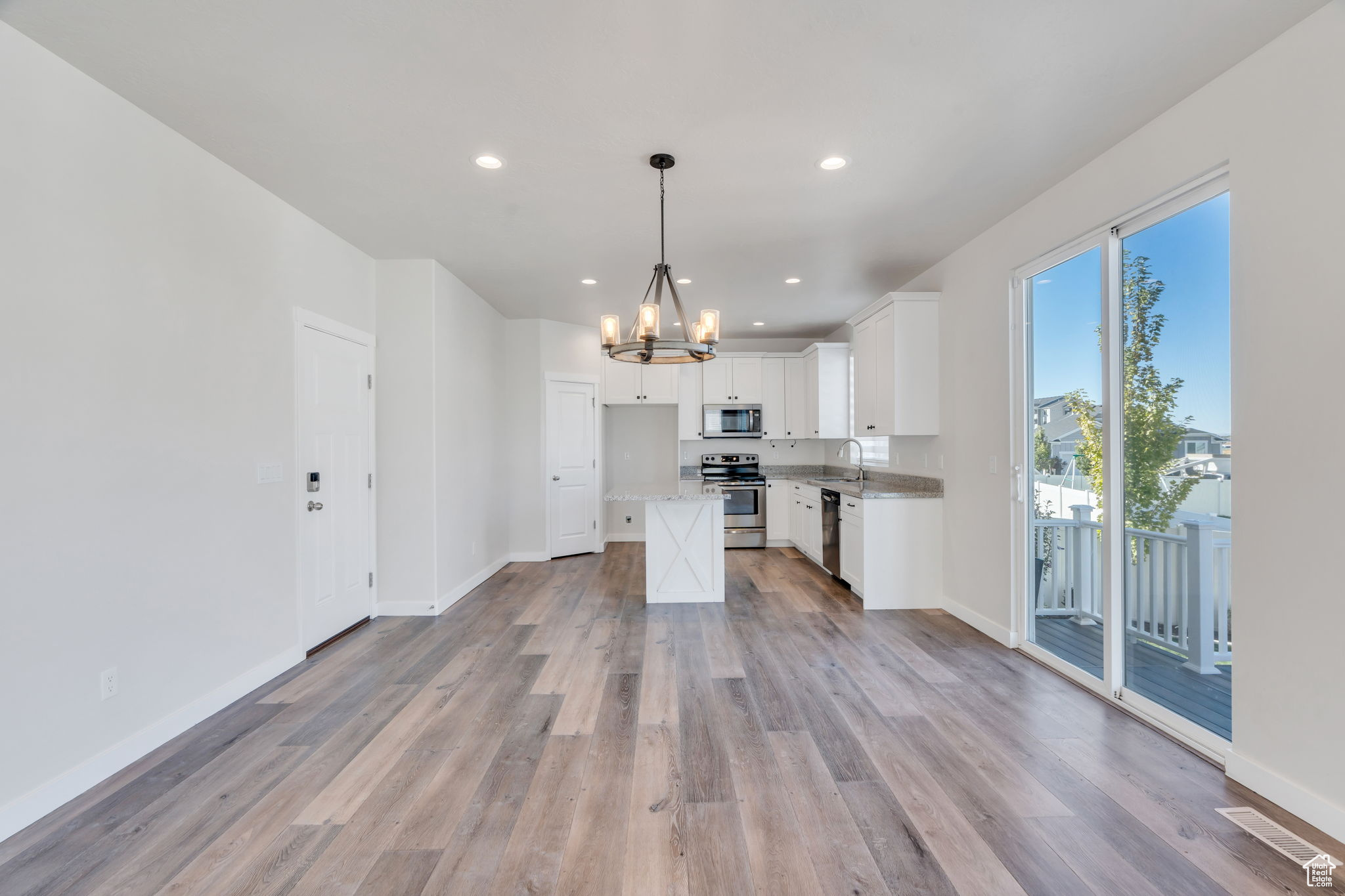MEADOW CREEK RIDGE - Residential