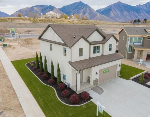 Tiny photo for 416 E LUNA CIR #63, Salem, UT 84653 (MLS # 2121533)