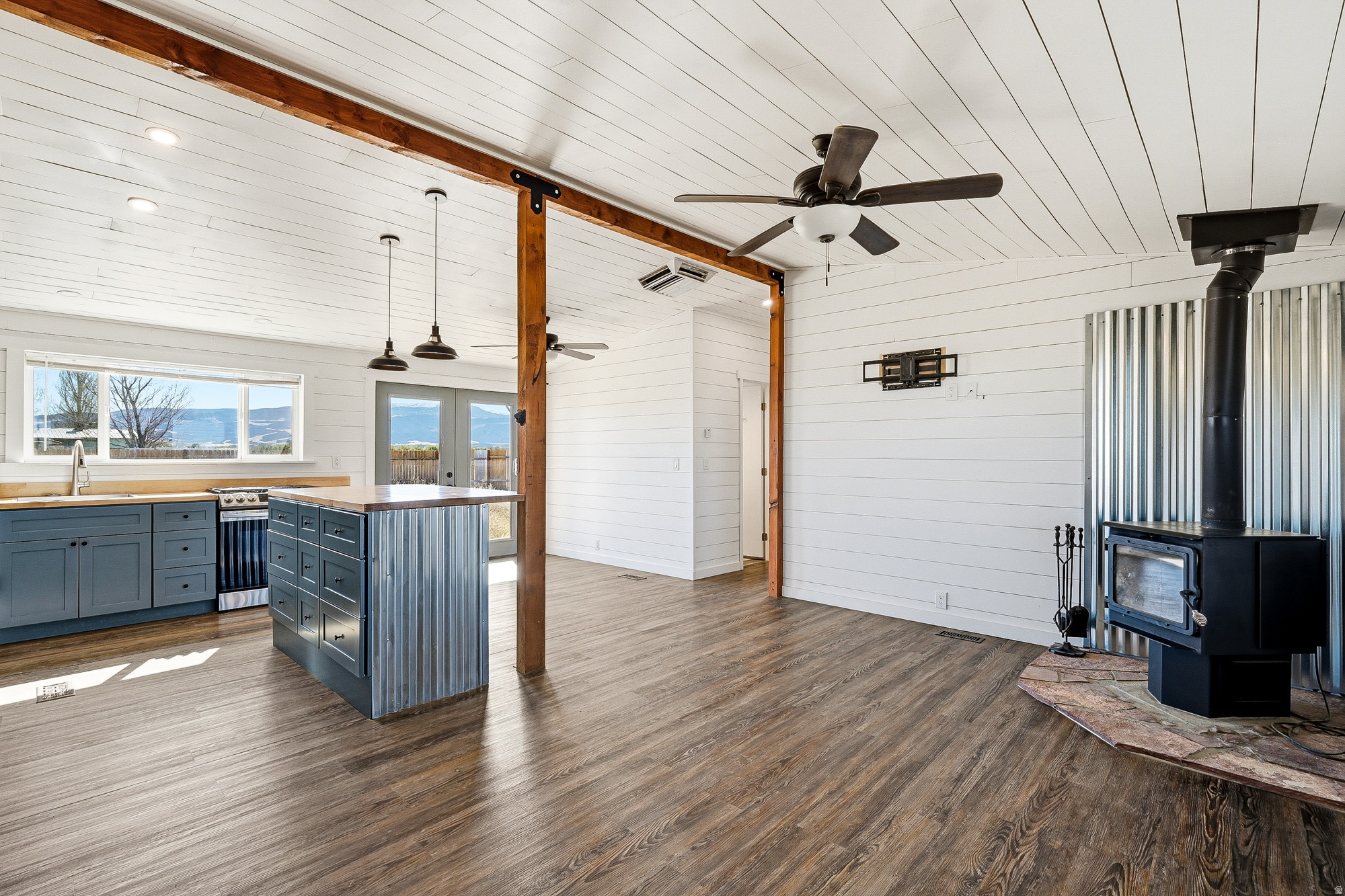 CEDAR VALLEY ACRES - Residential