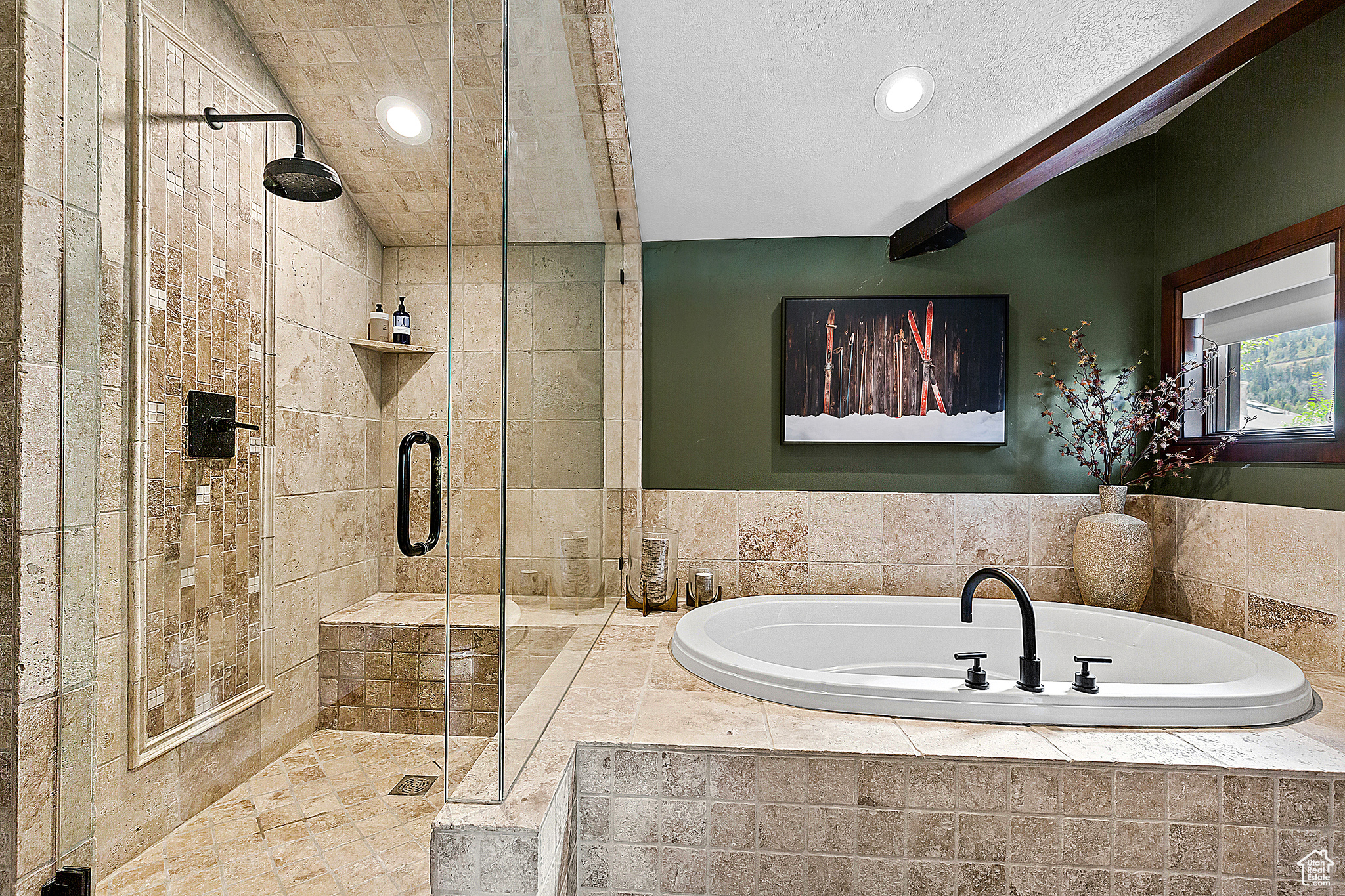 FAWNGROVE CONDOMINIUM - Residential Lease