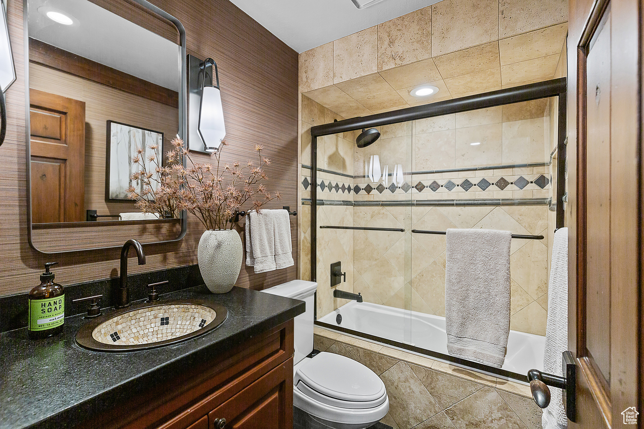 FAWNGROVE CONDOMINIUM - Residential Lease