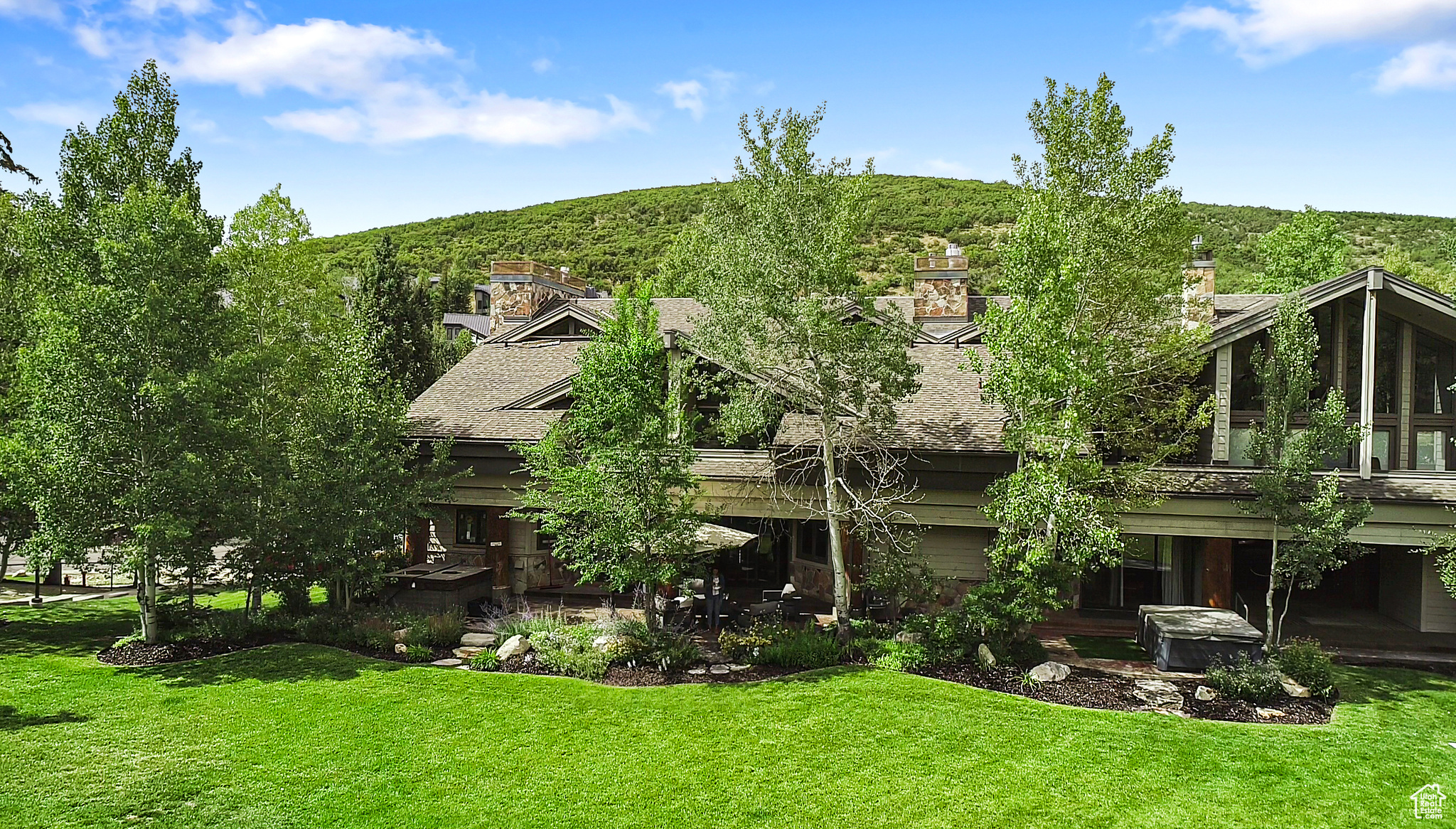 FAWNGROVE CONDOMINIUM - Residential Lease