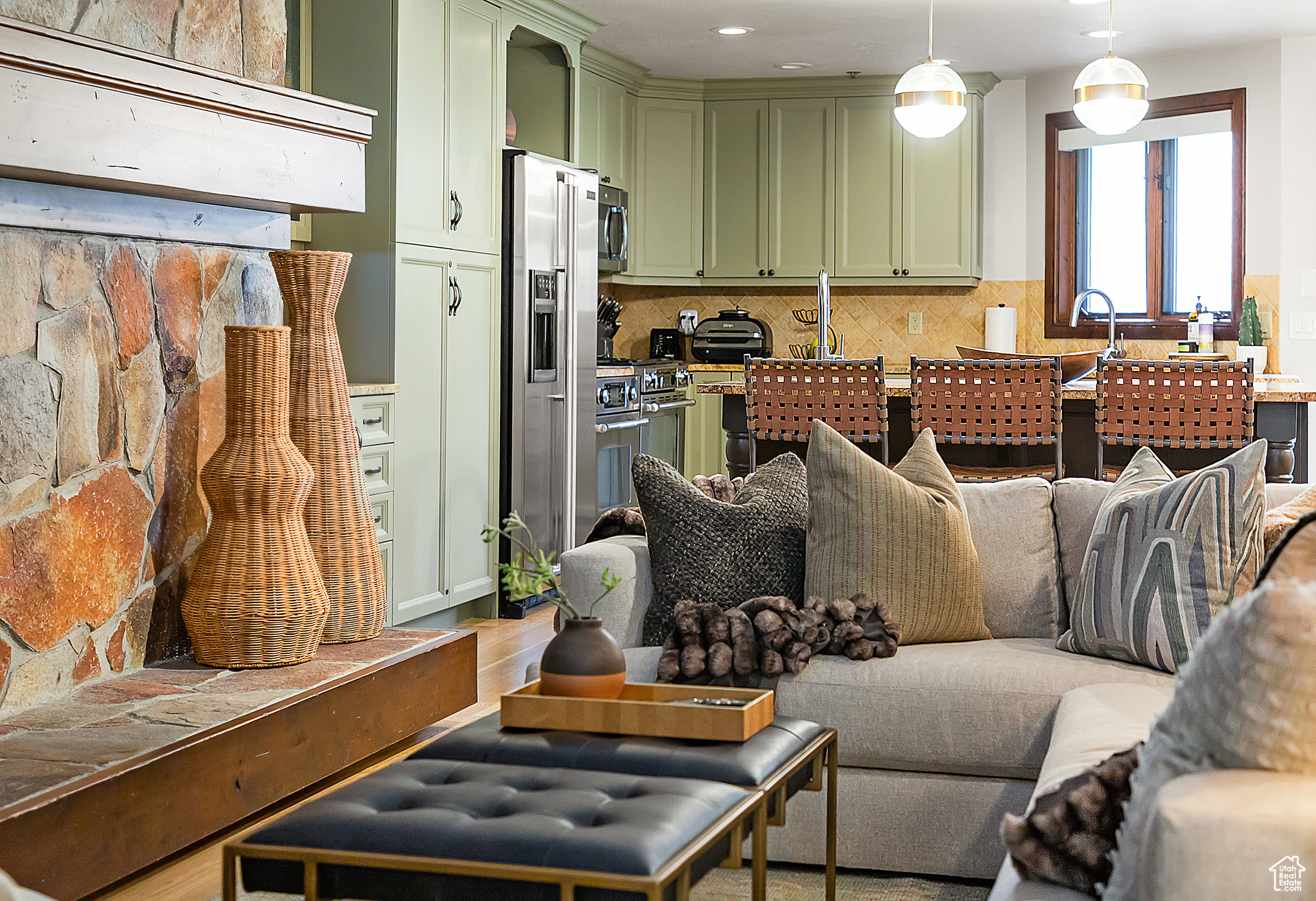 FAWNGROVE CONDOMINIUM - Residential Lease