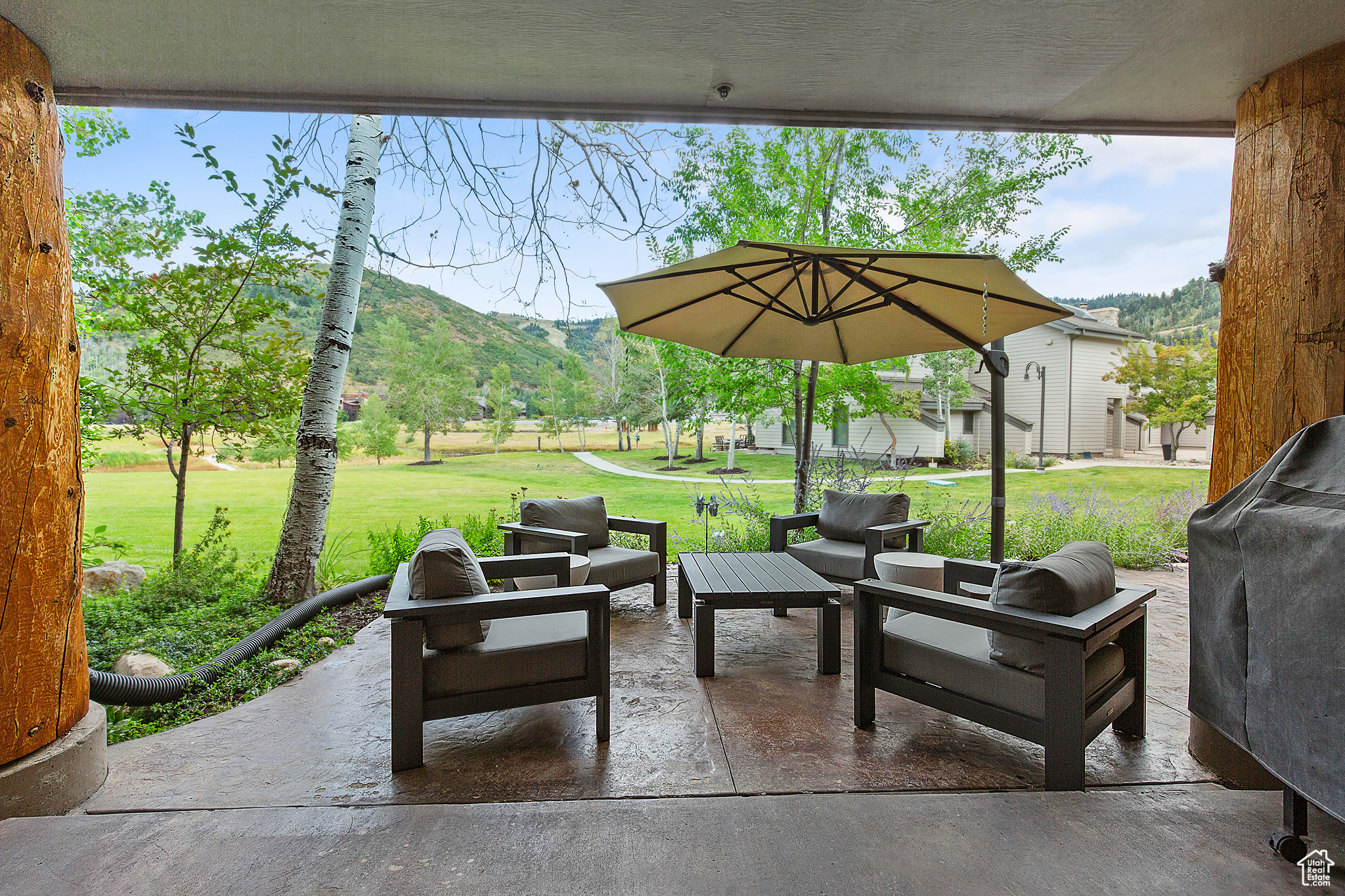 FAWNGROVE CONDOMINIUM - Residential Lease