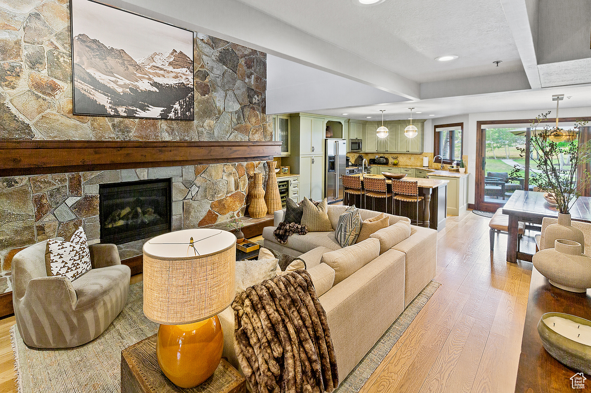FAWNGROVE CONDOMINIUM - Residential Lease
