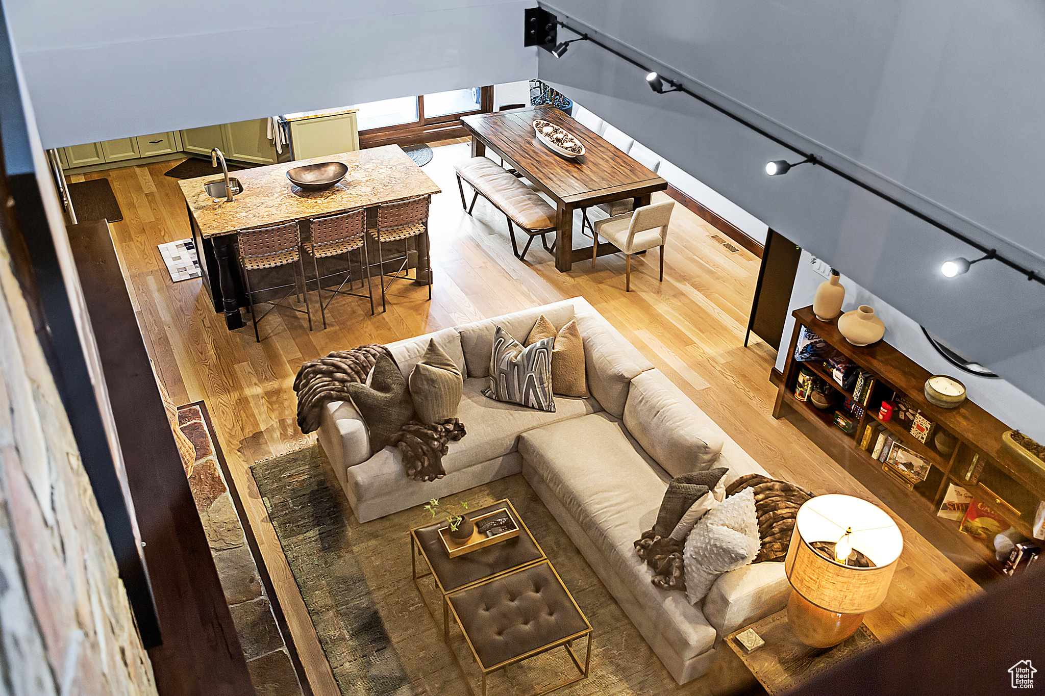 FAWNGROVE CONDOMINIUM - Residential Lease