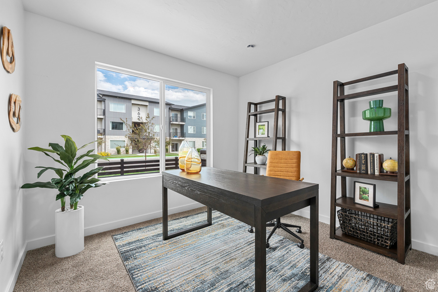 EDGEWATER - Residential
