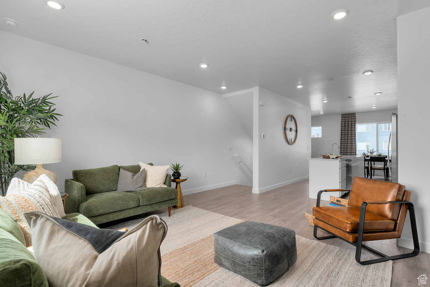 EDGEWATER - Residential