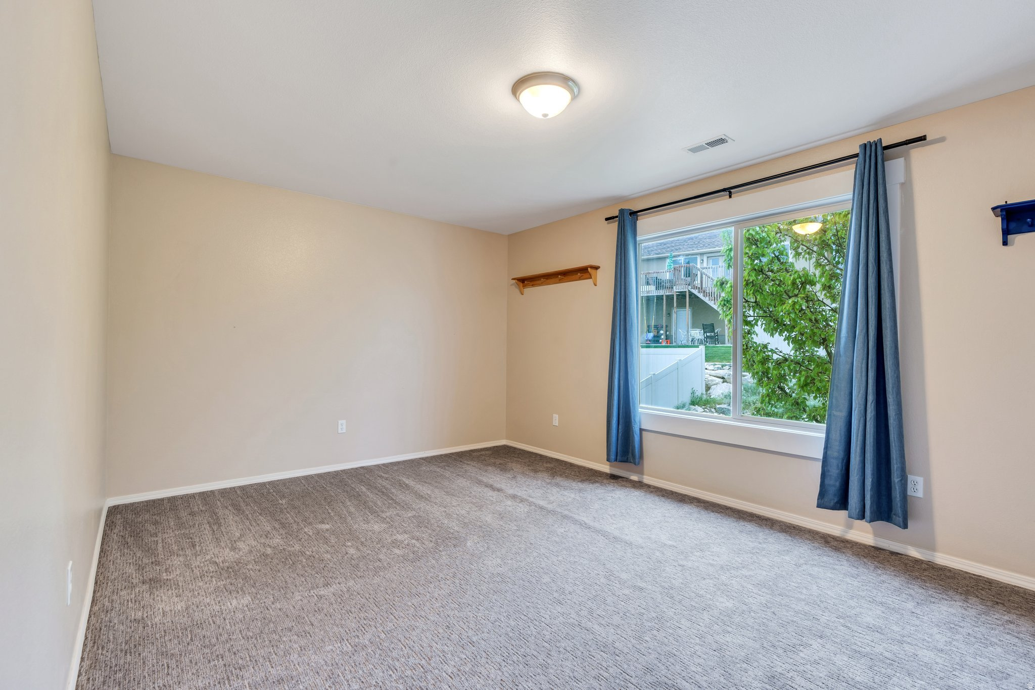 THE VILLAGE OF HAWKS - Residential