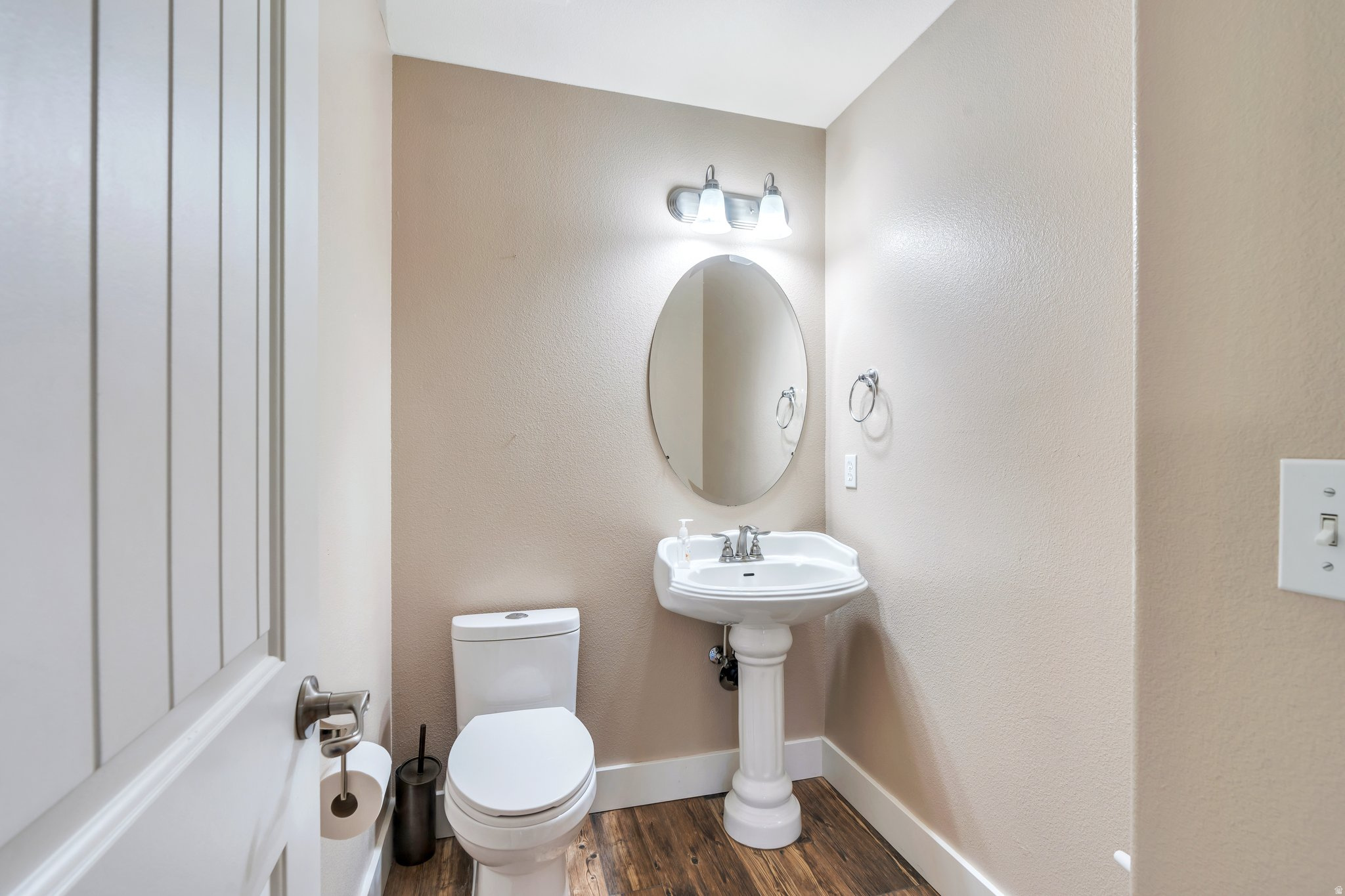 THE VILLAGE OF HAWKS - Residential