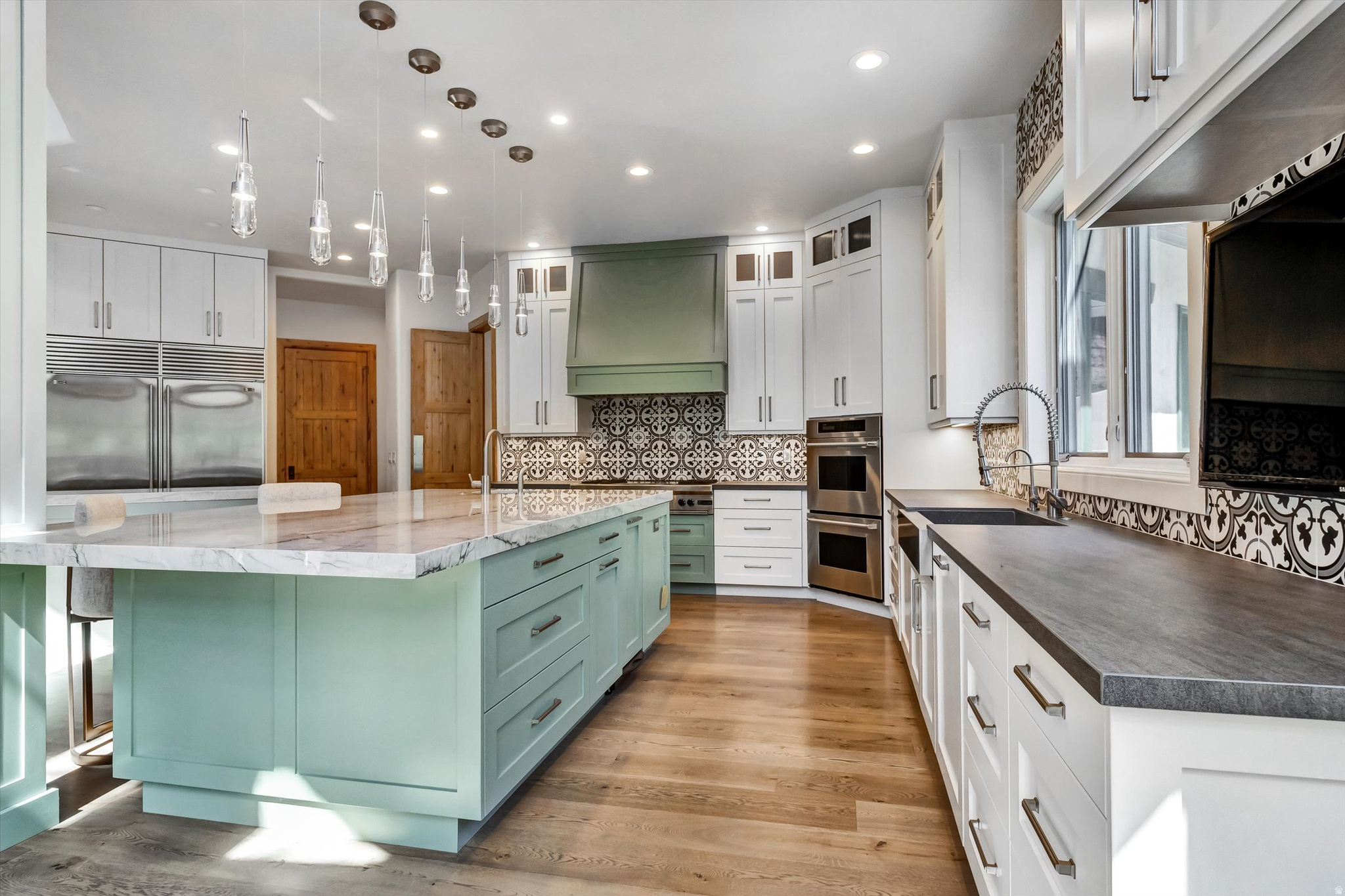 EAGLEWOOD COVE - Residential