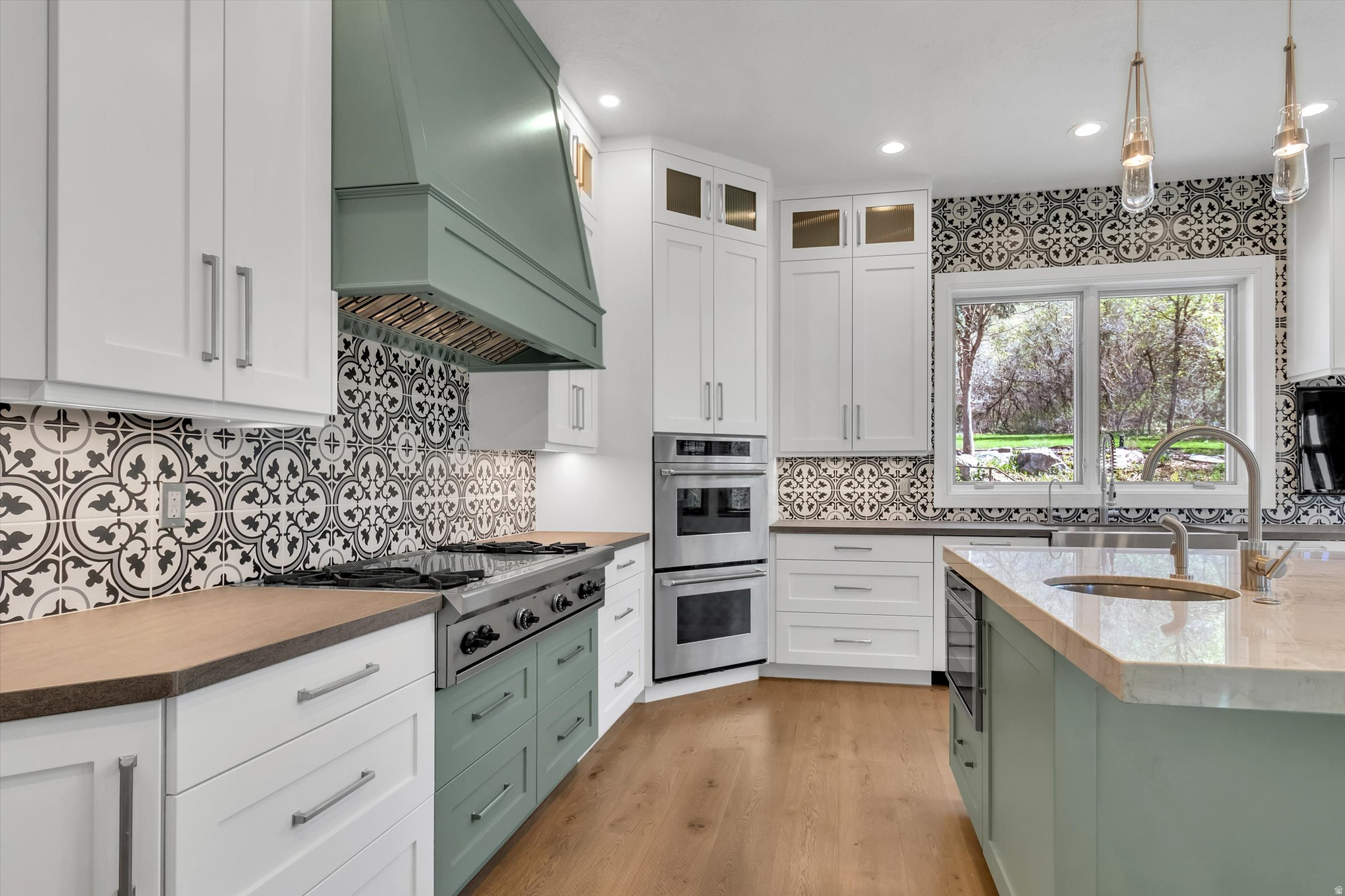 EAGLEWOOD COVE - Residential