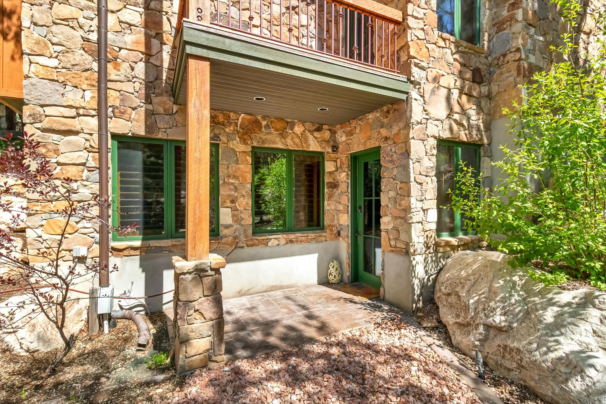 EAGLEWOOD COVE - Residential