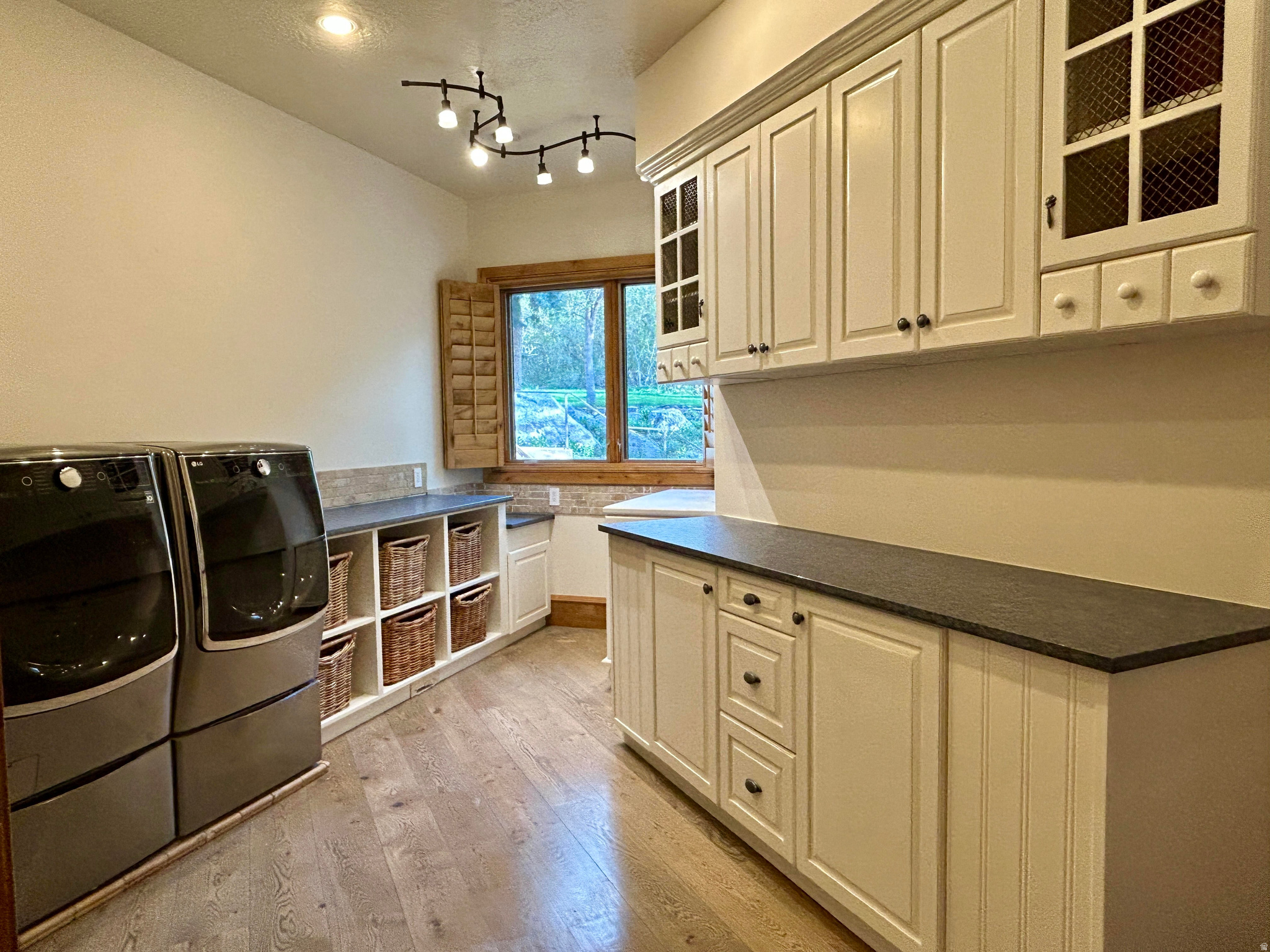 EAGLEWOOD COVE - Residential