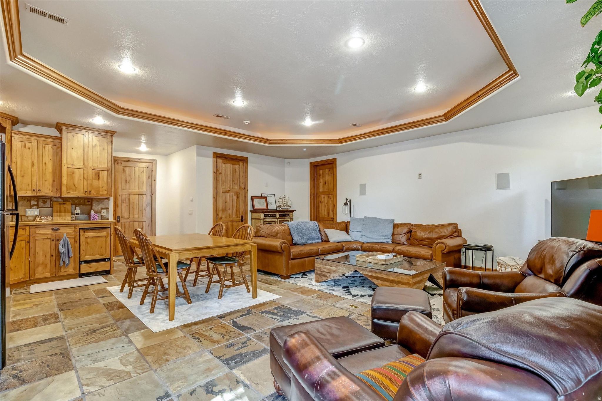 EAGLEWOOD COVE - Residential