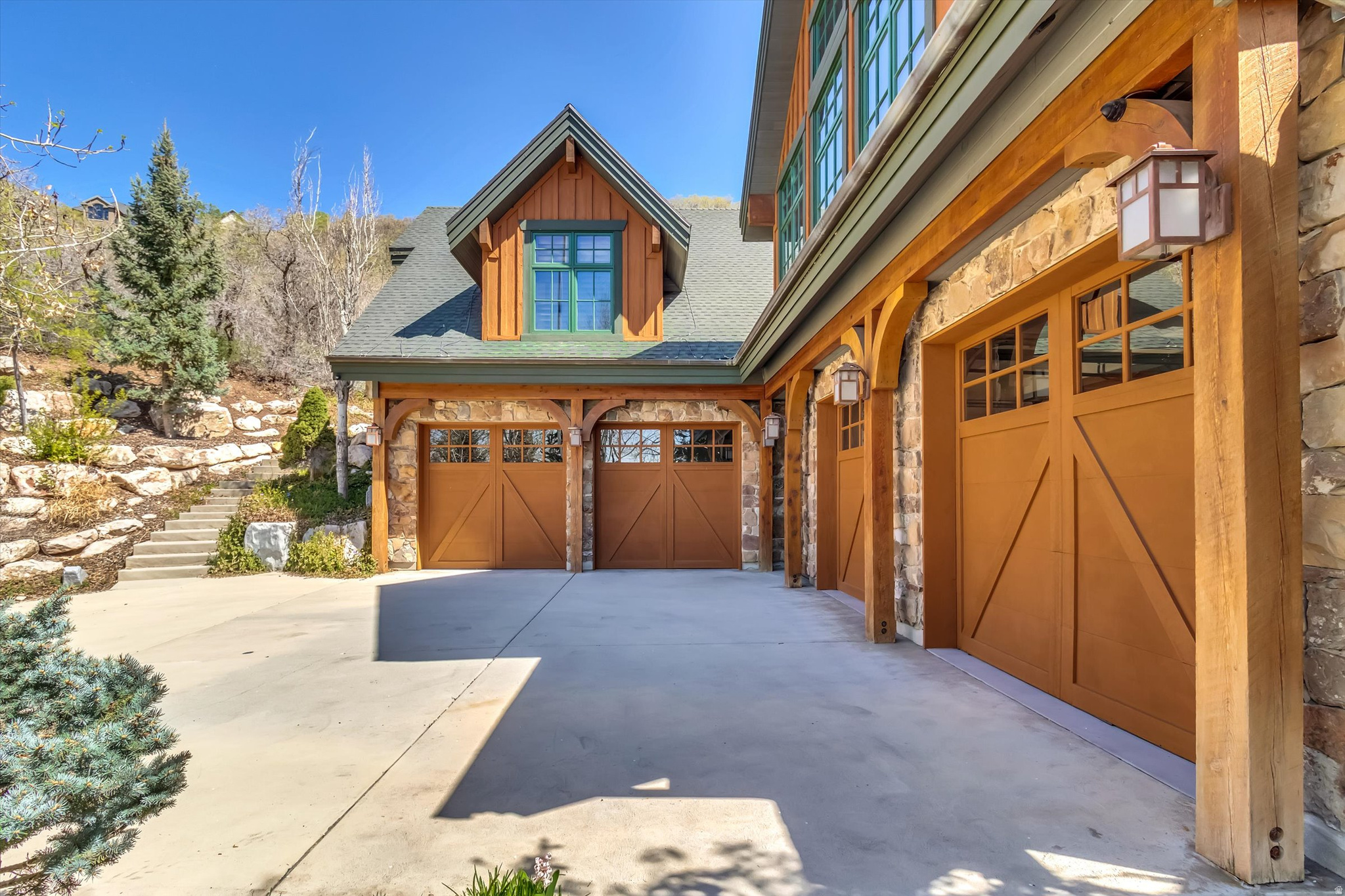 EAGLEWOOD COVE - Residential