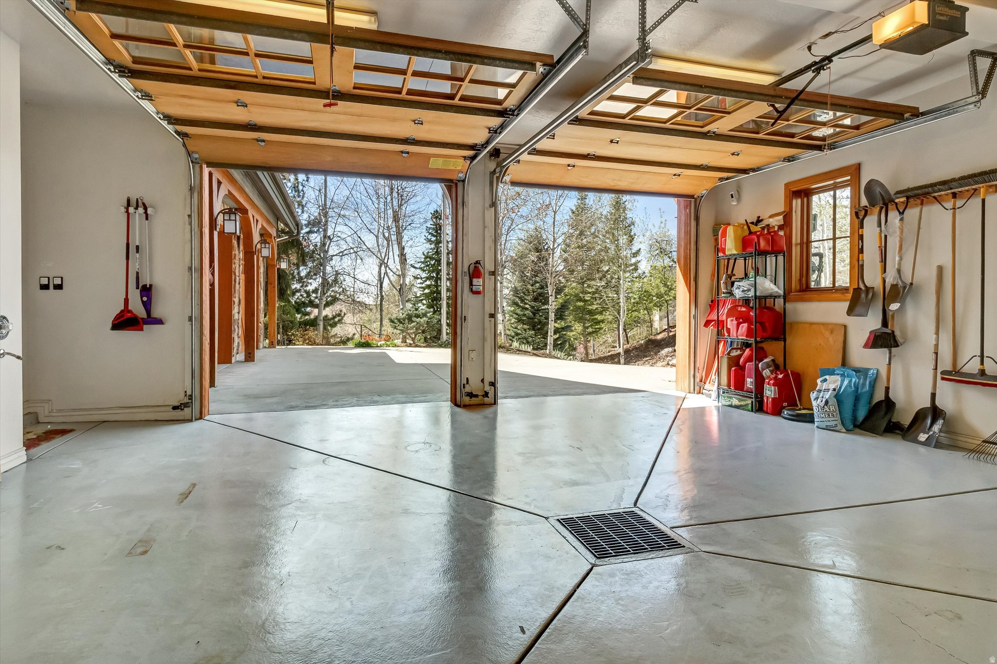 EAGLEWOOD COVE - Residential