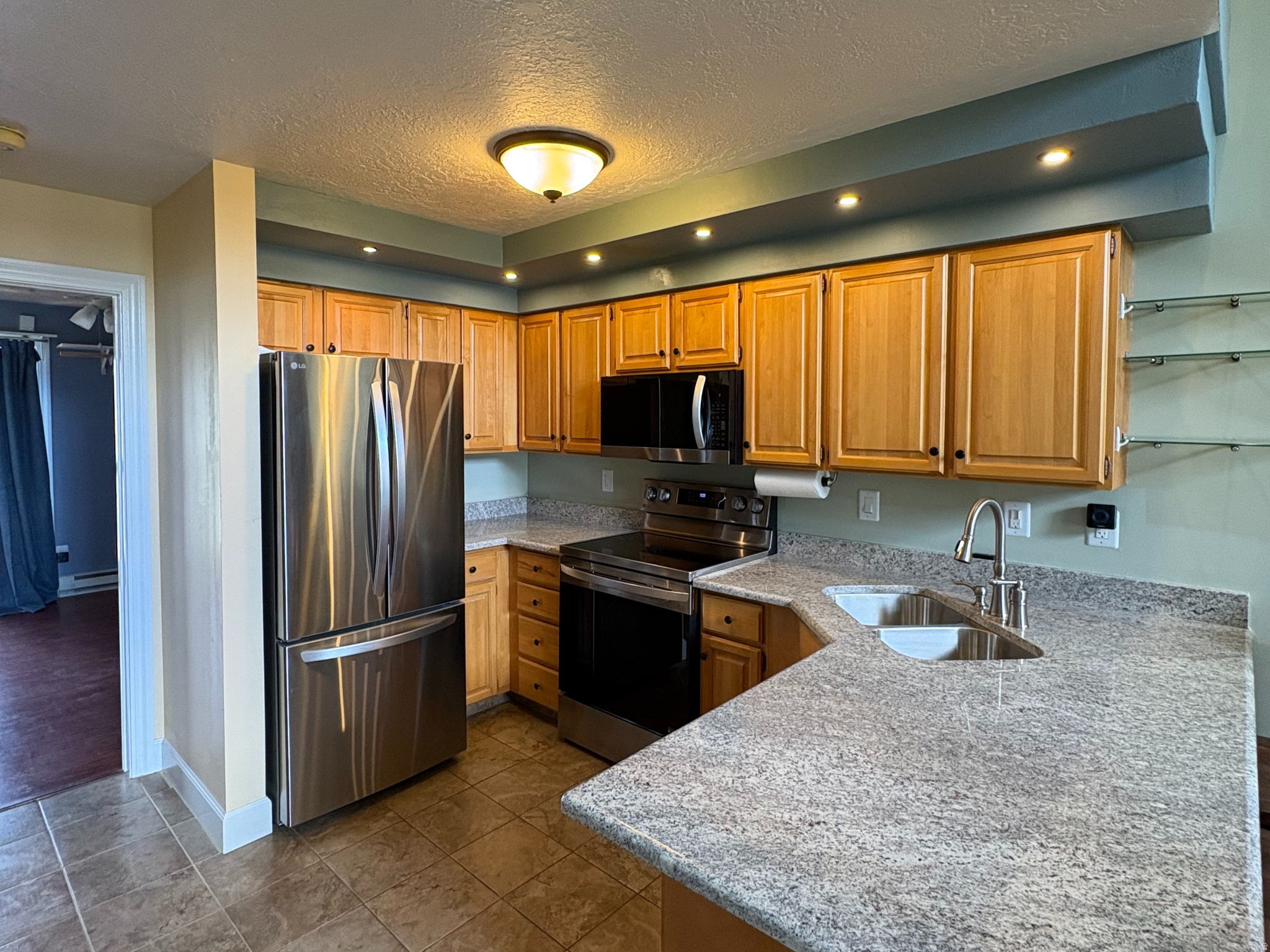 WOLF LODGE - Residential