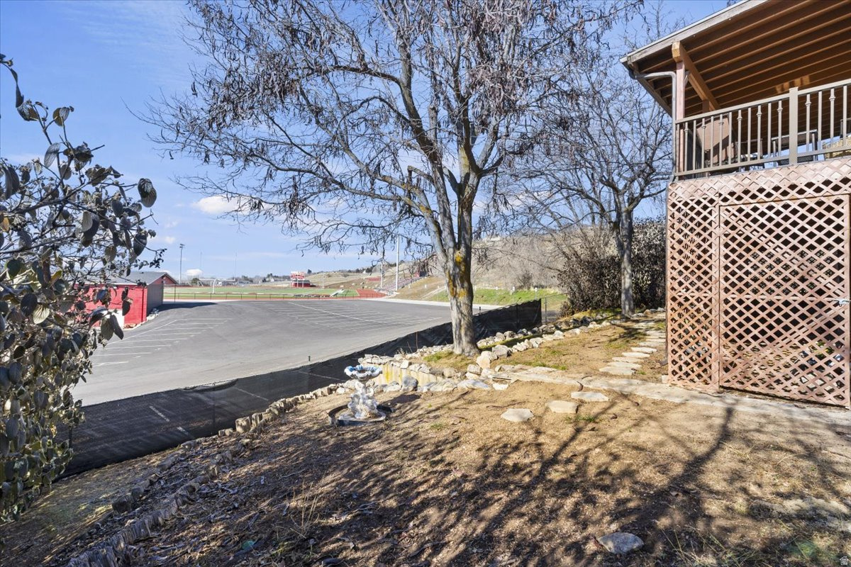 MOUNTAIN SHADOWS - Residential