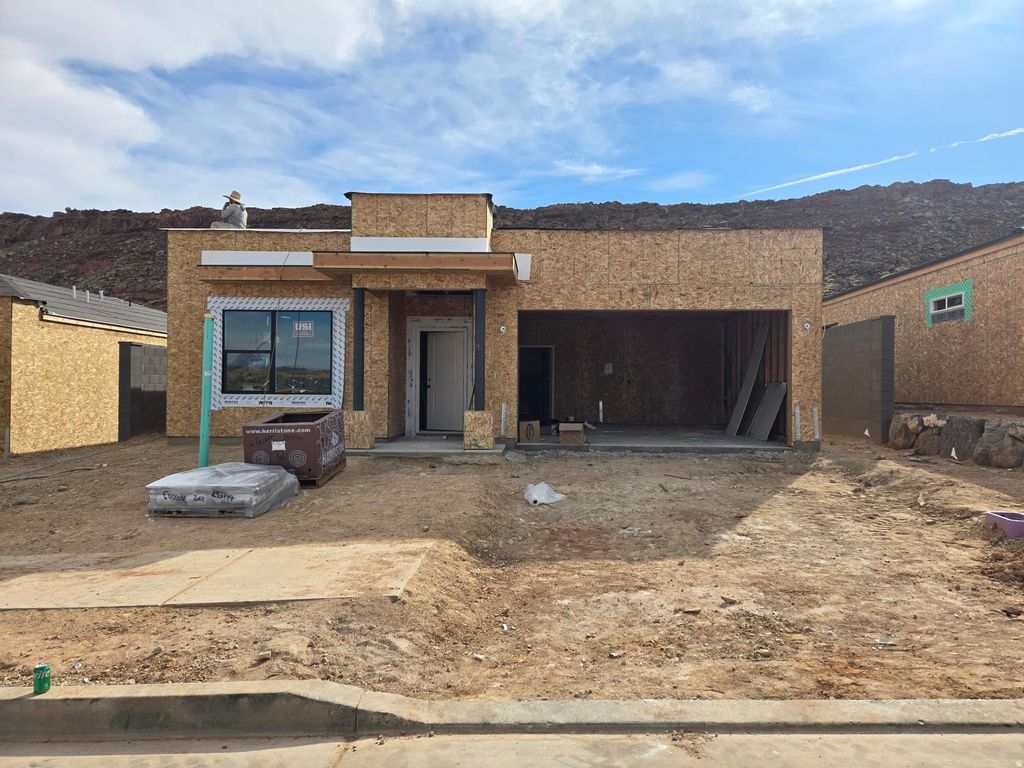 Photo of 1841 S QUEENS GARDEN DR #4251, Washington, UT 84780 (MLS # 2124901)
