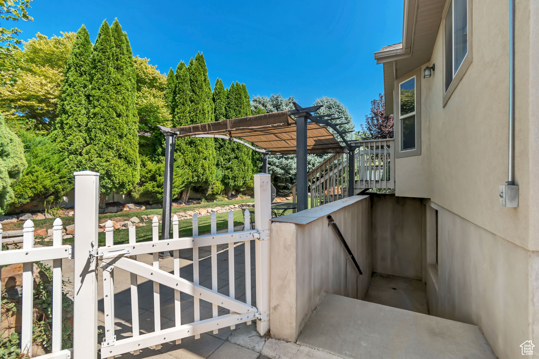 ASPEN MEADOWS - Residential