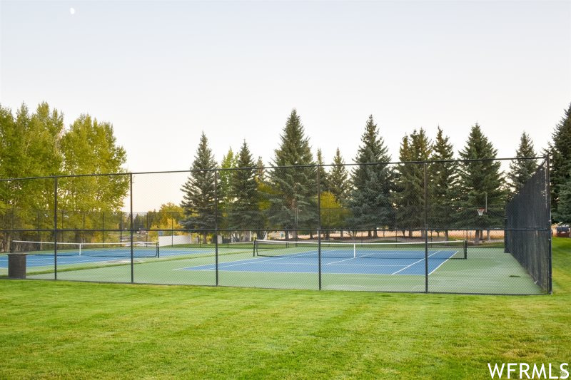 HARBOR VILLAGE - Residential