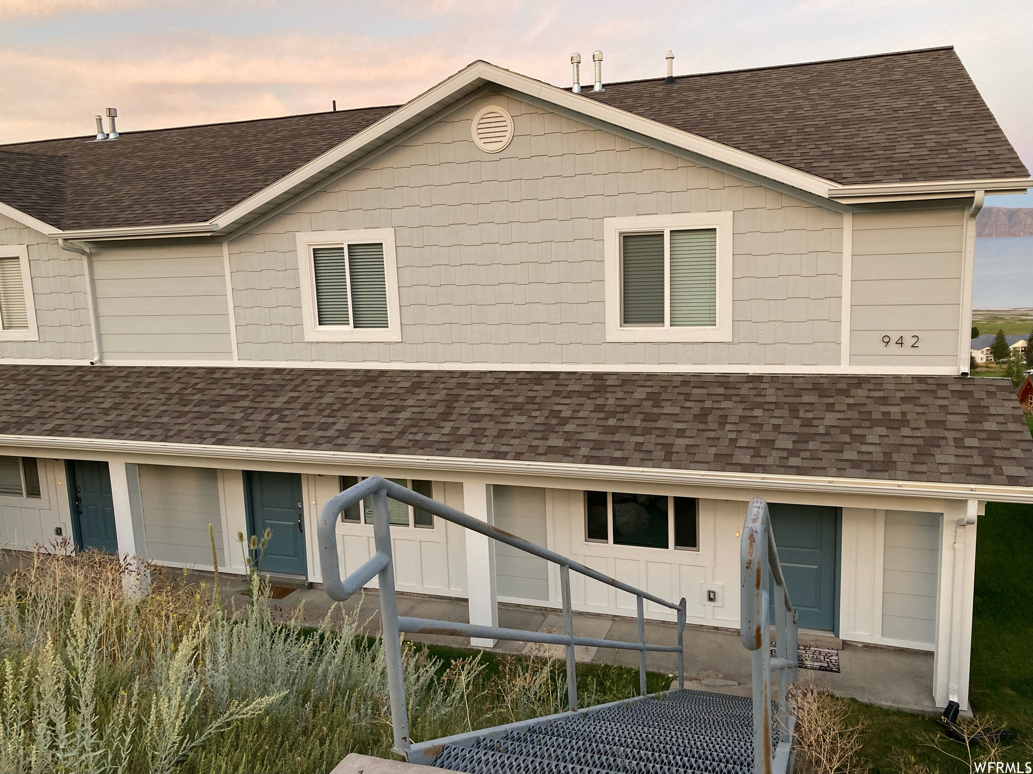 HARBOR VILLAGE - Residential