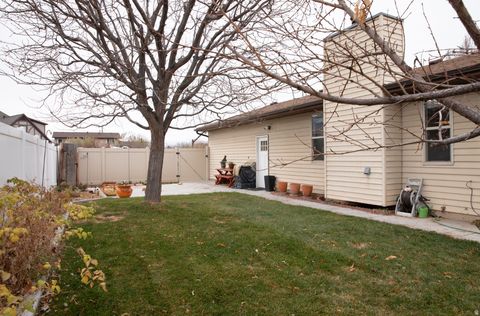 Tiny photo for 922 N 550 E, Orem, UT 84097 (MLS # 2125964)