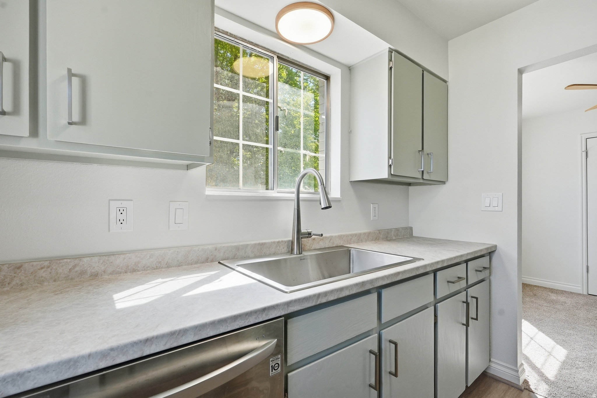 COVENTRY MANOR - Residential