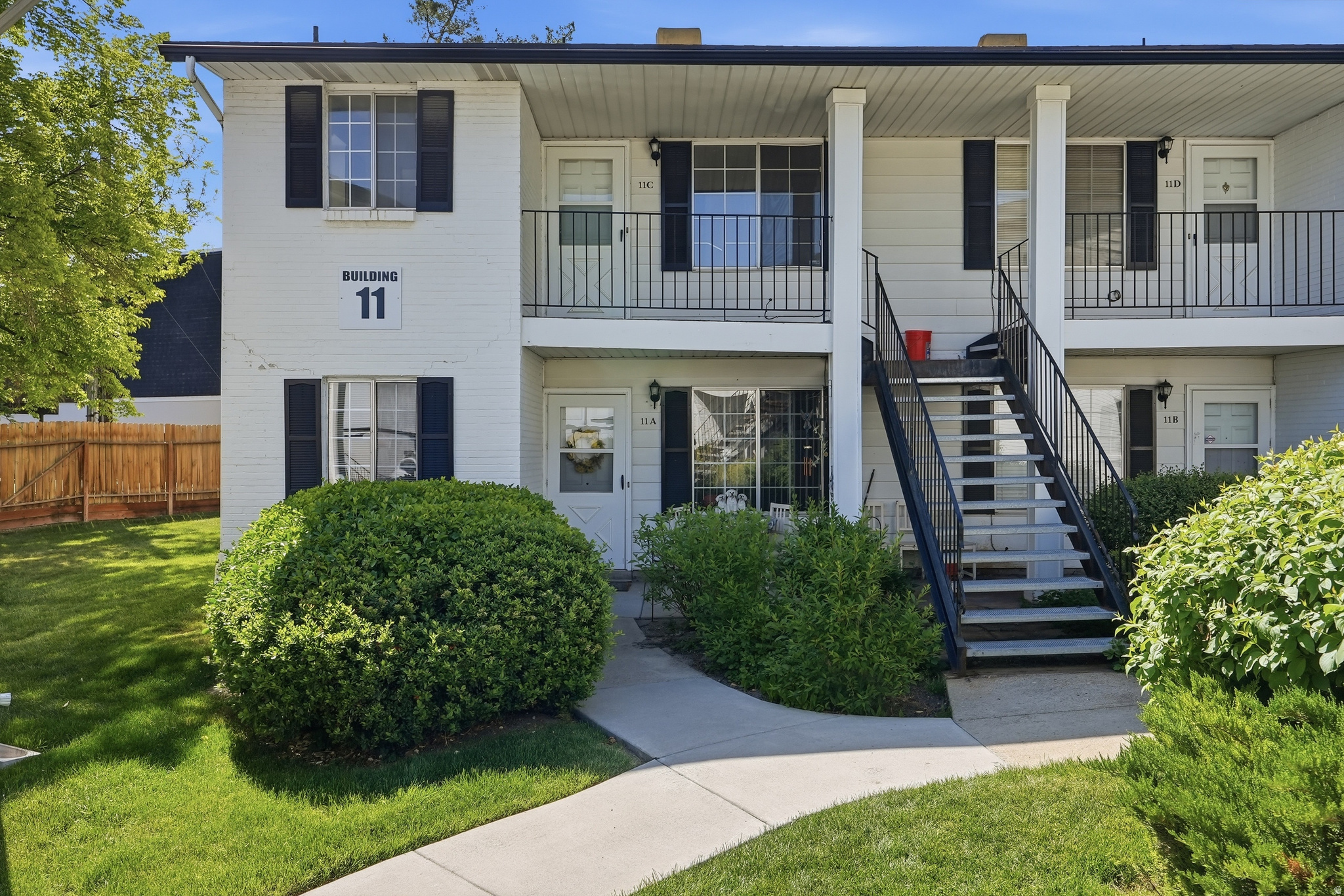 COVENTRY MANOR - Residential