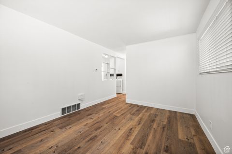 Photo of 2500 S 700 E, Salt Lake City, UT 84106 (MLS # 2103601) Photo of 2500 S 700 E, Salt Lake City, UT 84106 (MLS # 2103601)