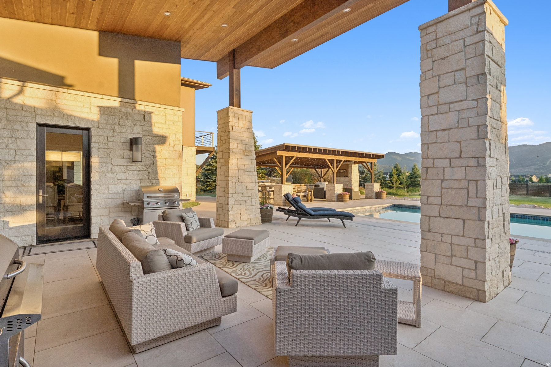 SILVER CREEK - Residential
