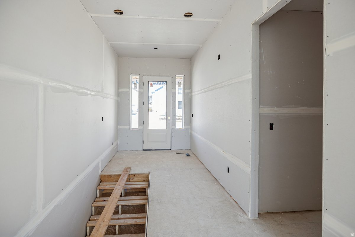 BEACON POINTE - Residential