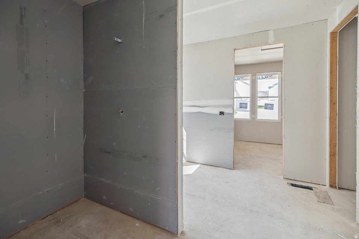 BEACON POINTE - Residential