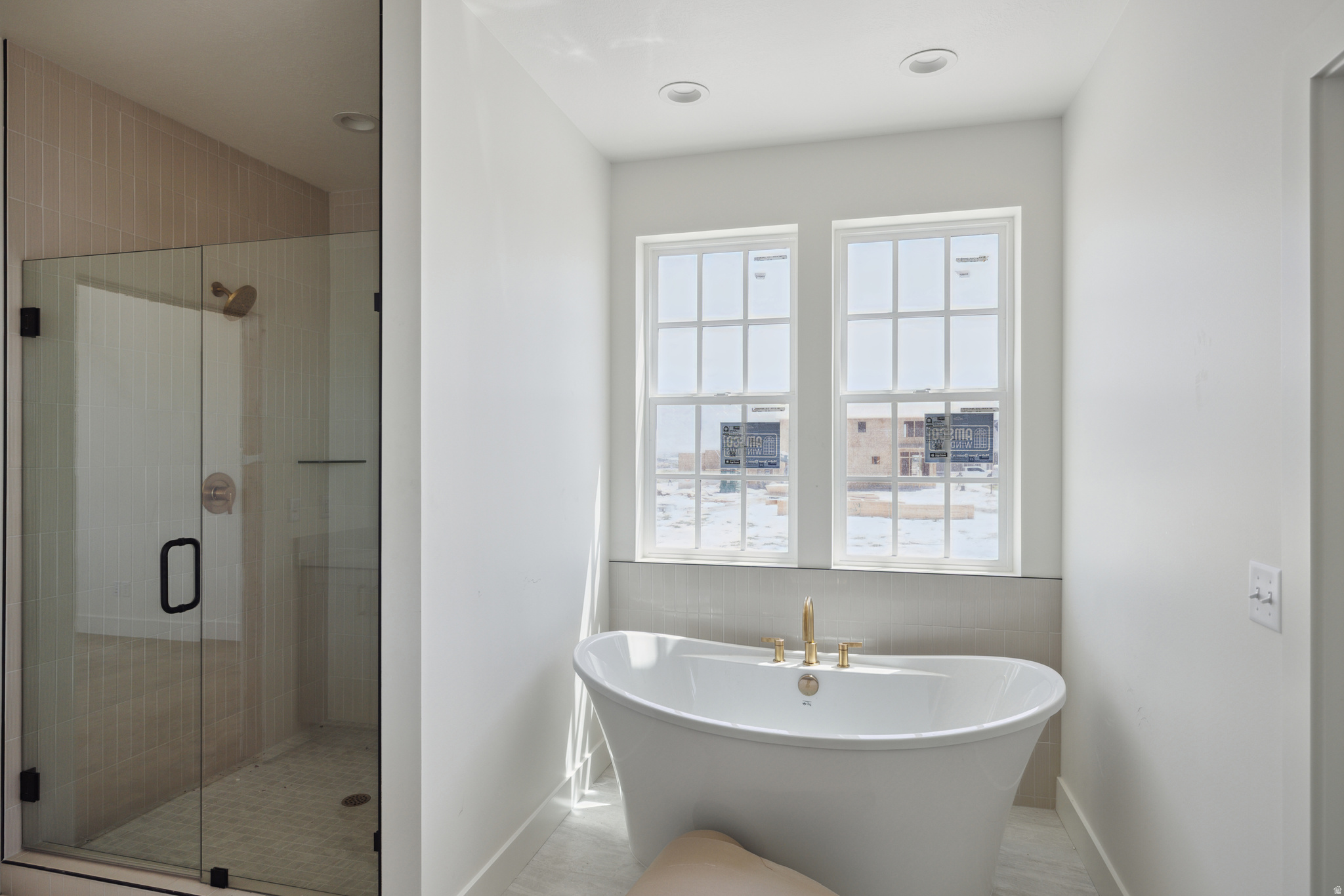 BEACON POINTE - Residential