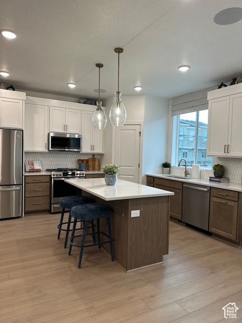 Photo of 981 N HAY LN #39, Farmington, UT 84025 (MLS # 2191418)