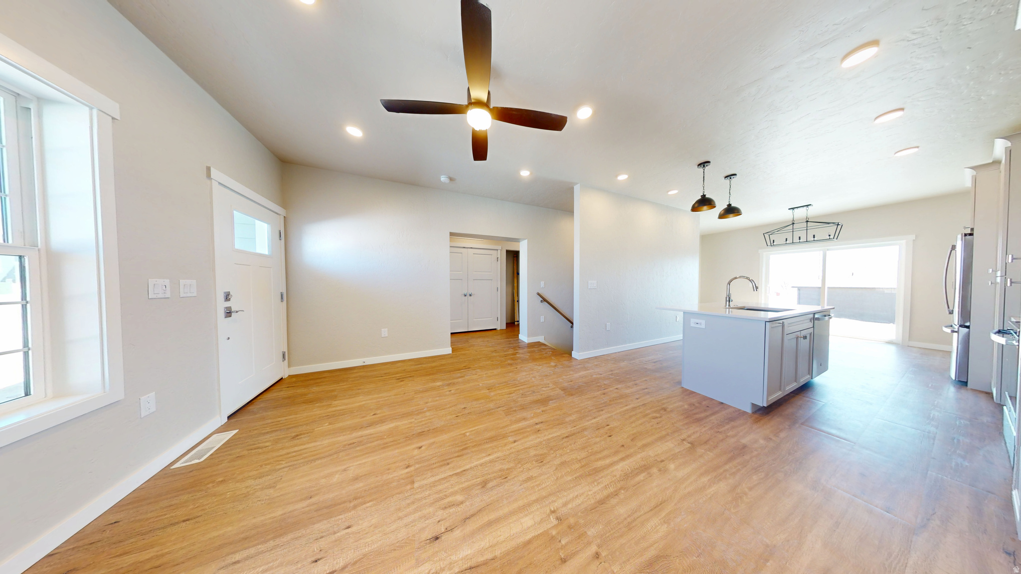 DESERT CANYONS - Residential