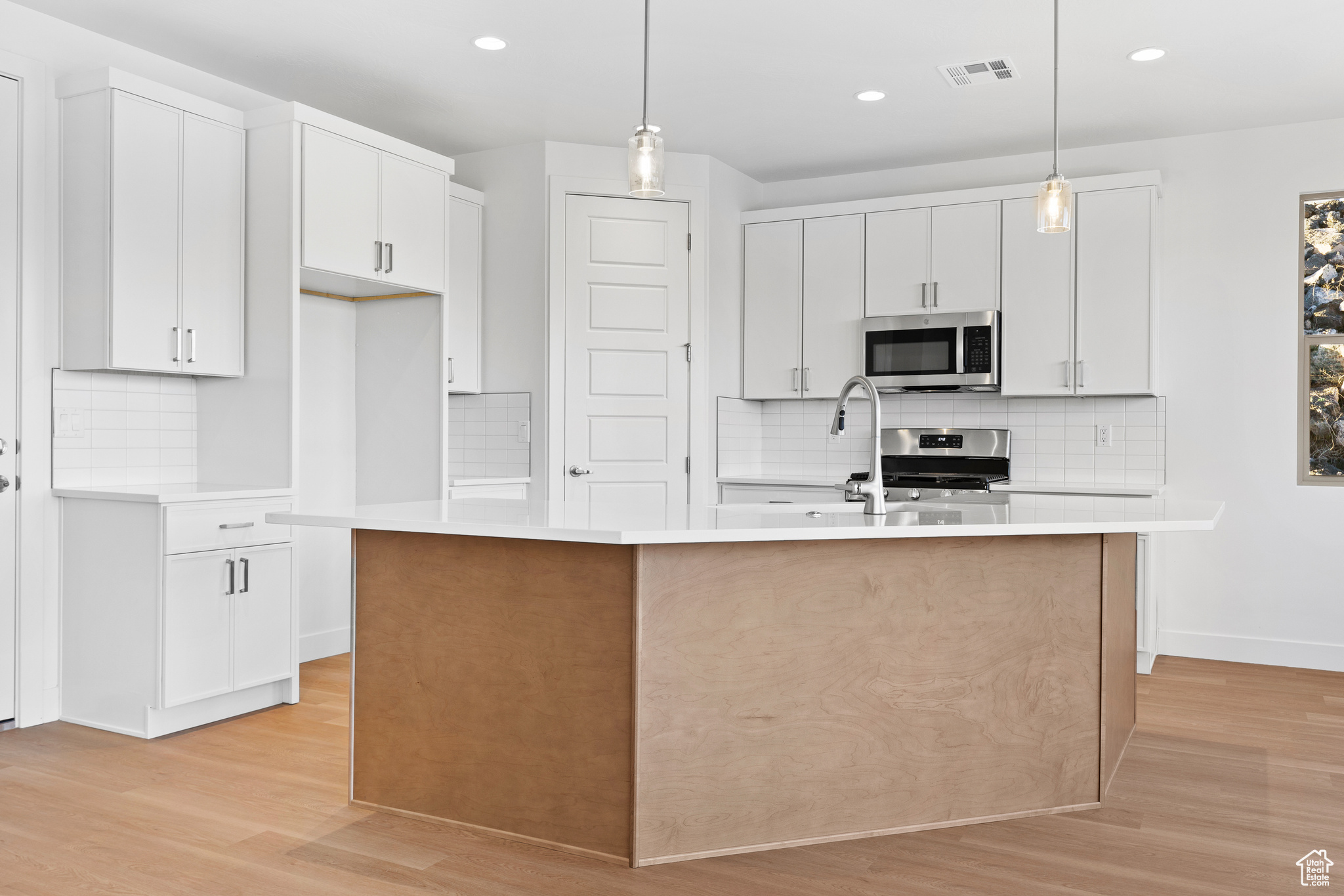 PAINTED SANDS - Residential