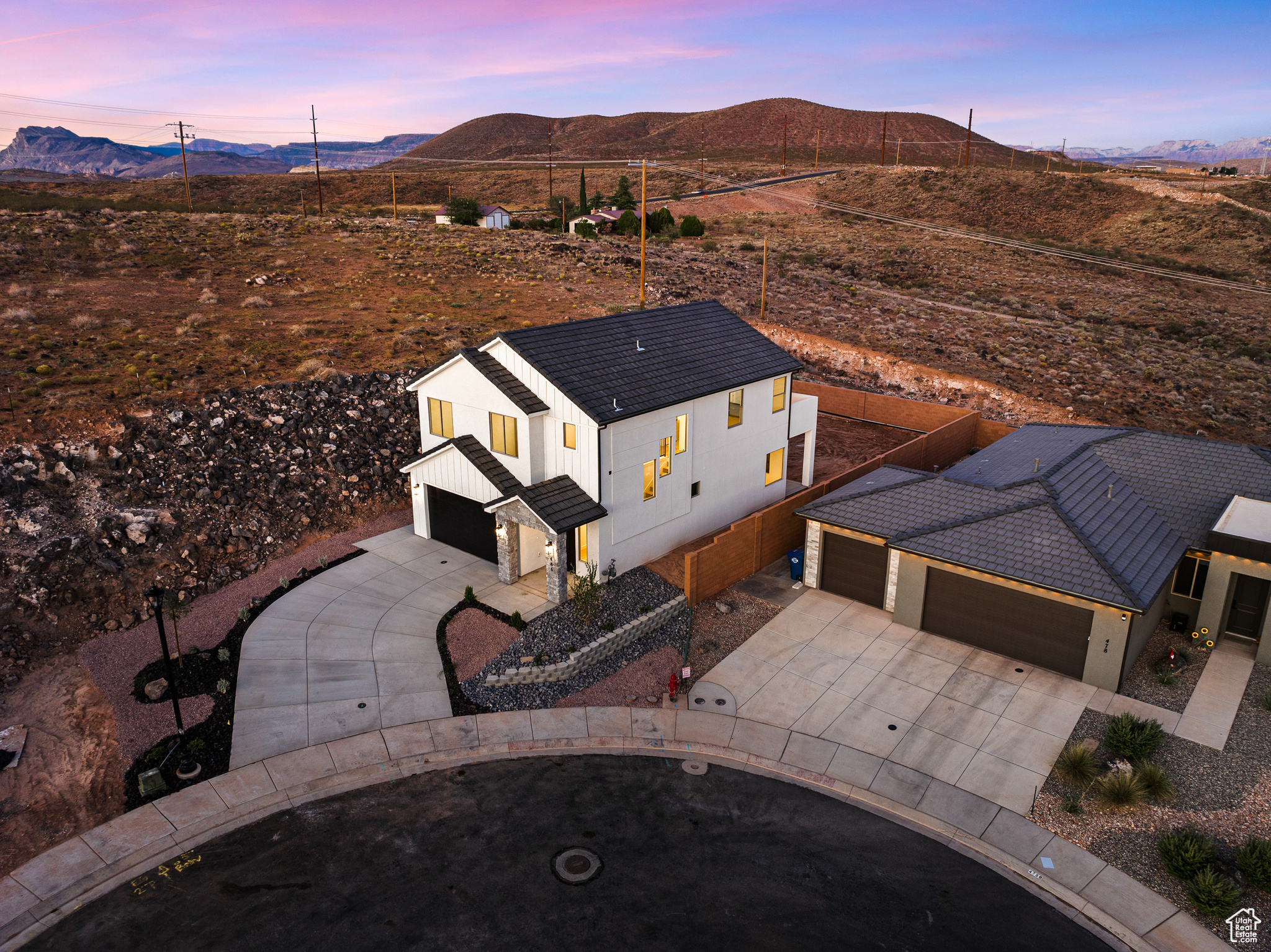 PAINTED SANDS - Residential