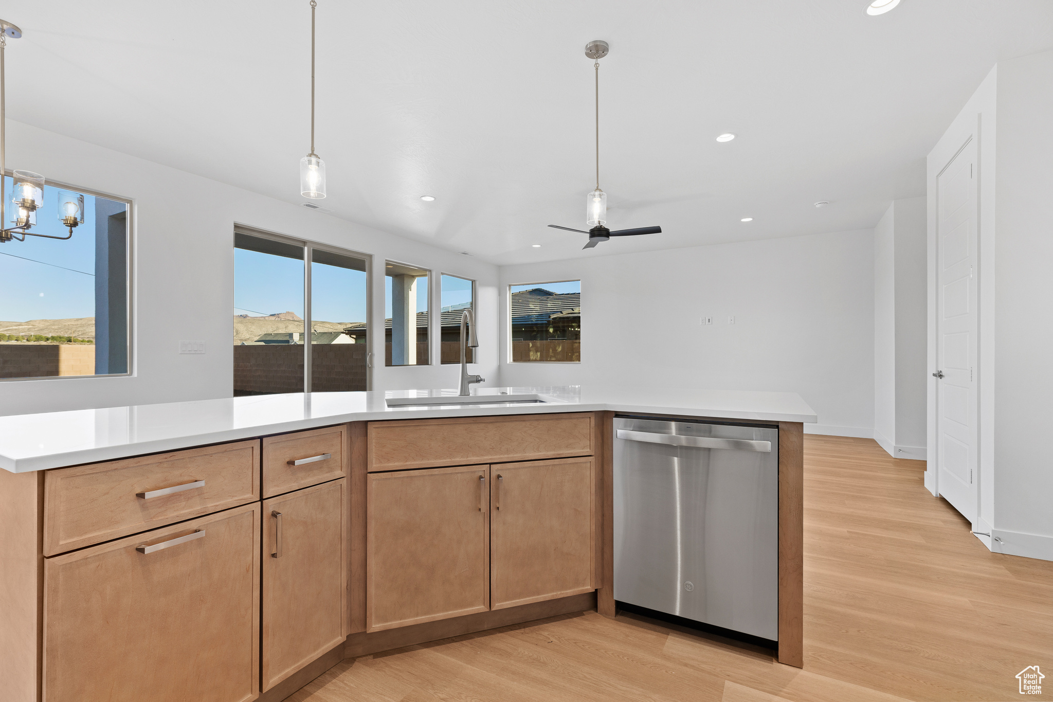 PAINTED SANDS - Residential
