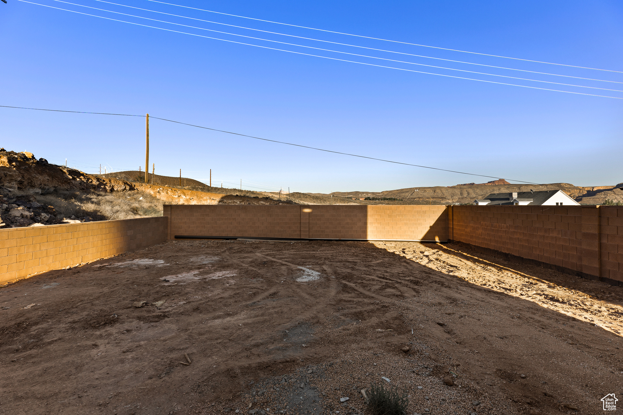 PAINTED SANDS - Residential