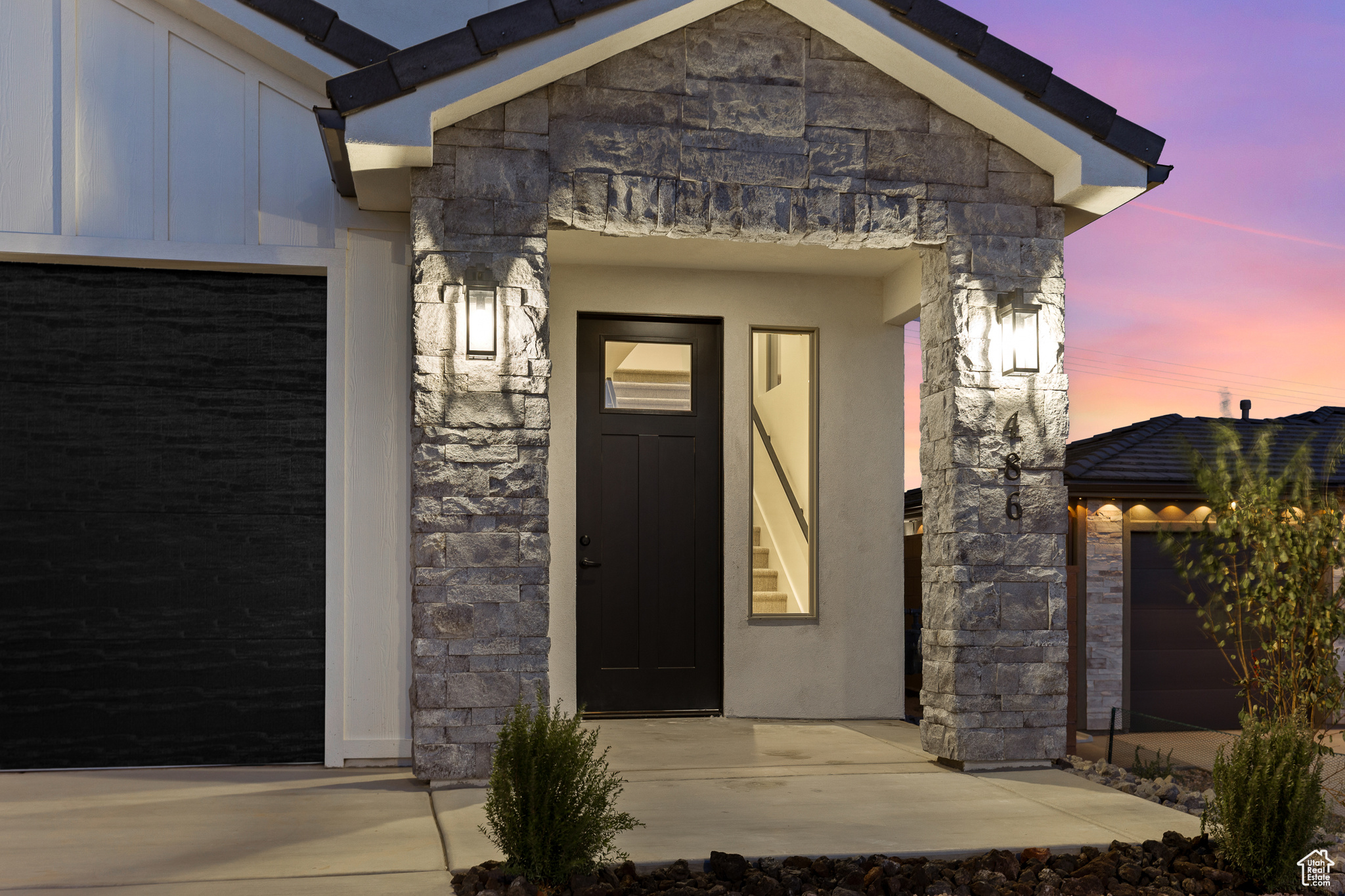 PAINTED SANDS - Residential