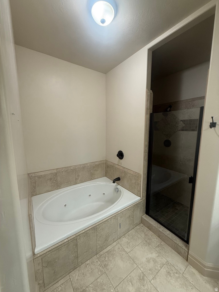 ROCKWELL SQUARE - Residential