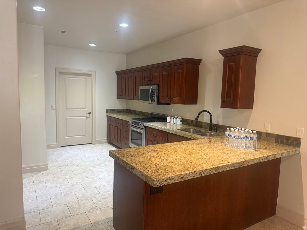 ROCKWELL SQUARE - Residential