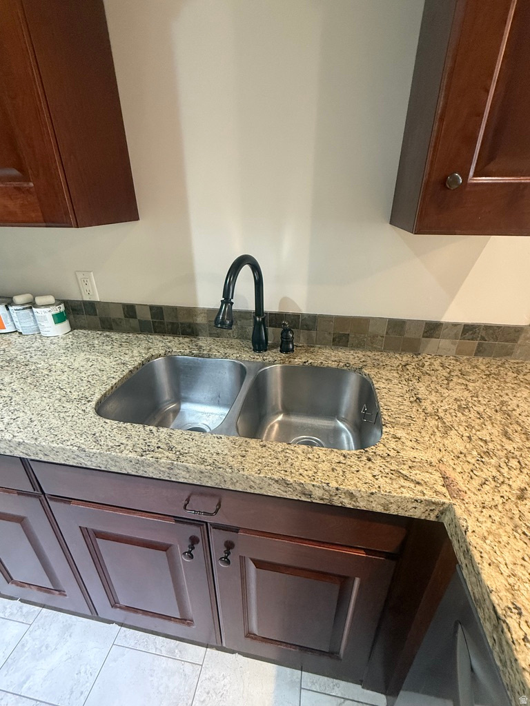 ROCKWELL SQUARE - Residential